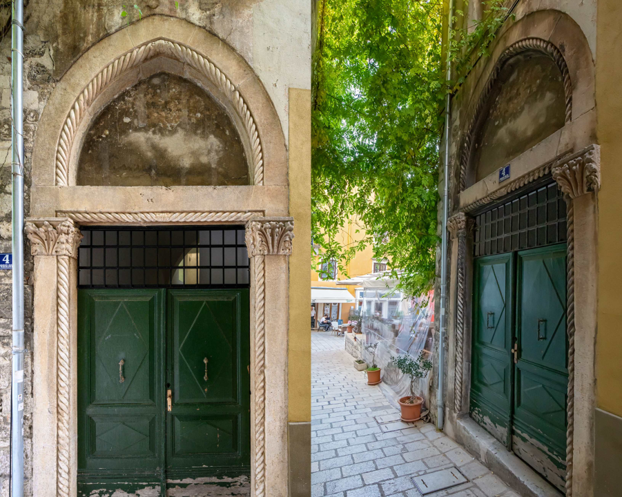 Društvo Juraj Dalmatinac obnovilo gotički portal iz 15. stoljeća pored Medulića