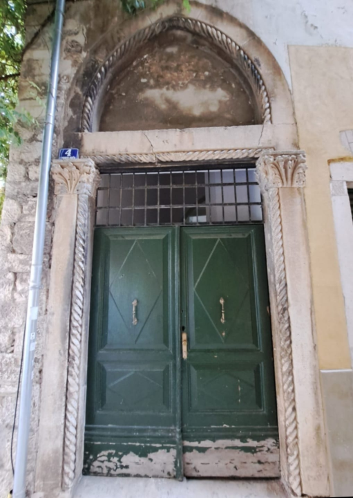 Društvo Juraj Dalmatinac obnovilo gotički portal iz 15. stoljeća pored Medulića