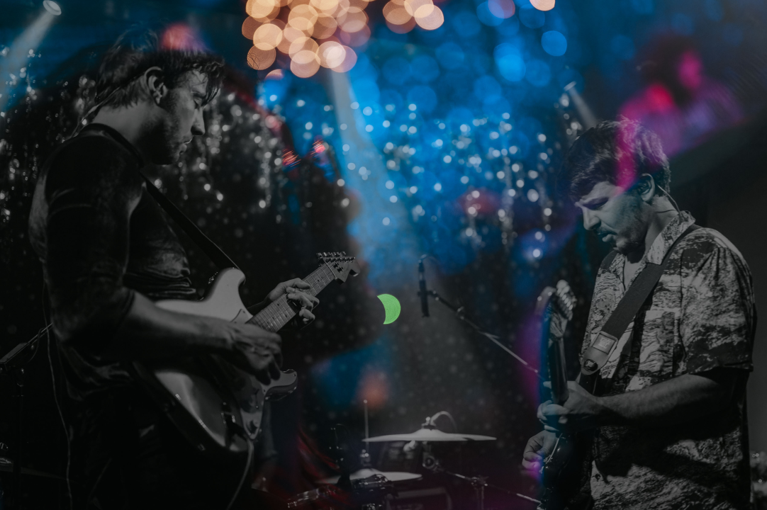 Svemirko sletio u Azimut i synth-pop hitovima rasplesao krcat podij