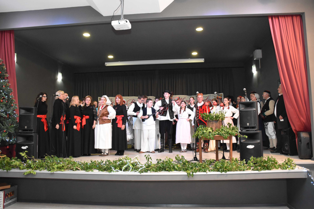 U Unešiću održan božićno-novogodišnji program 'Geni, geni kameni'
