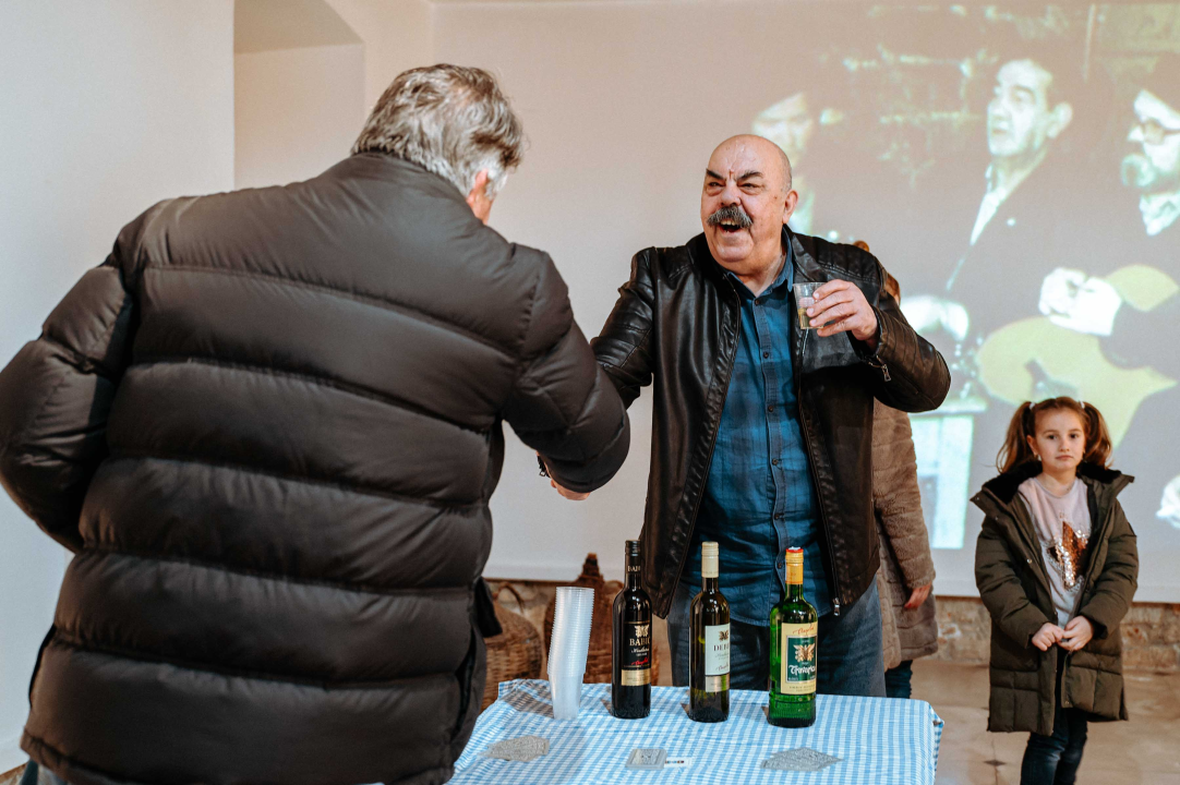  U Muzeju otvorena fenomenalna izložba ‘Važna je emocija, a ne note! Kazivanja o šibenskim klapama’