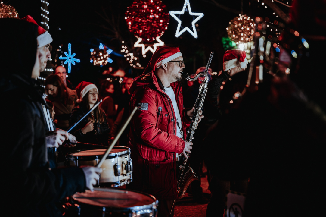 Šibenska narodna glazba promenadom razveselila Šibenčane
