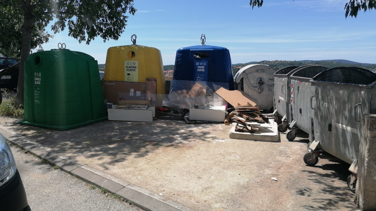 Otpadu je mjesto u spremniku, a ne na ulici i prirodi!