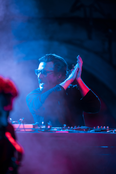 Spektakularan uvod u najluđu noć u godini: Parov Stelar oduševio Šibenčane  