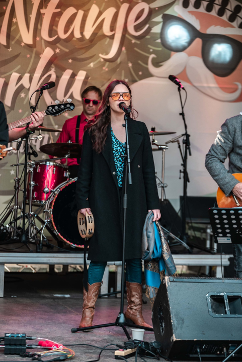 'Jedinstveni spoj starosti i neiskustva': Teke Yeke rasplesali sve u Parkiću 