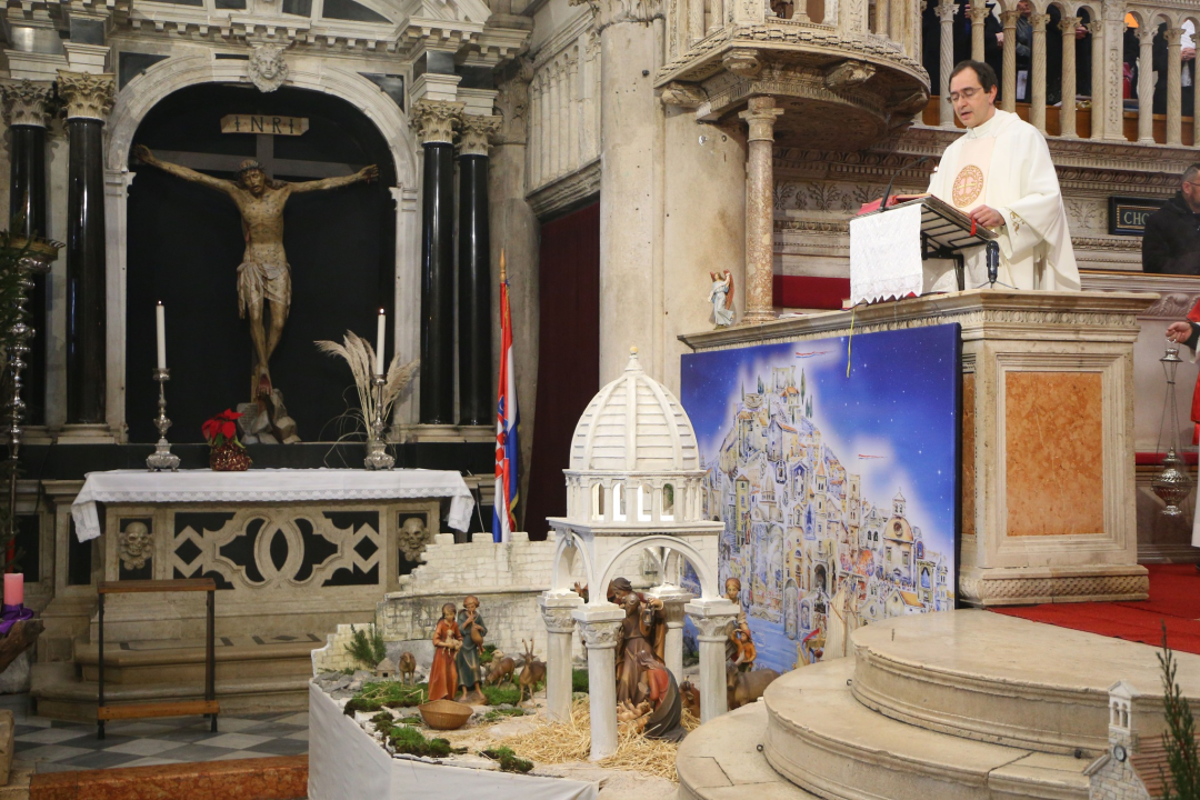 Biskup na Novu Godinu predvodio misu