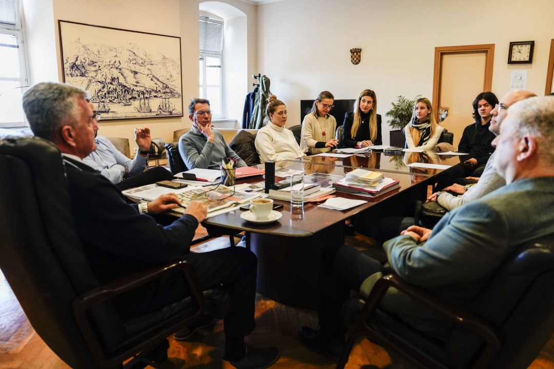 Šibenik dobio novi Savjet mladih, predsjednik je Ivan Burić, zamjenik Leon Cinotti Georgievski