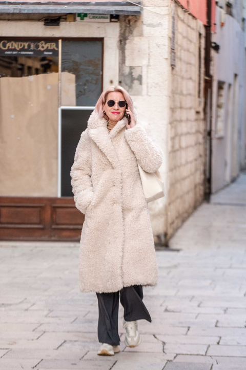 Evo kakve kapute nose lijepe dame iz Đira 