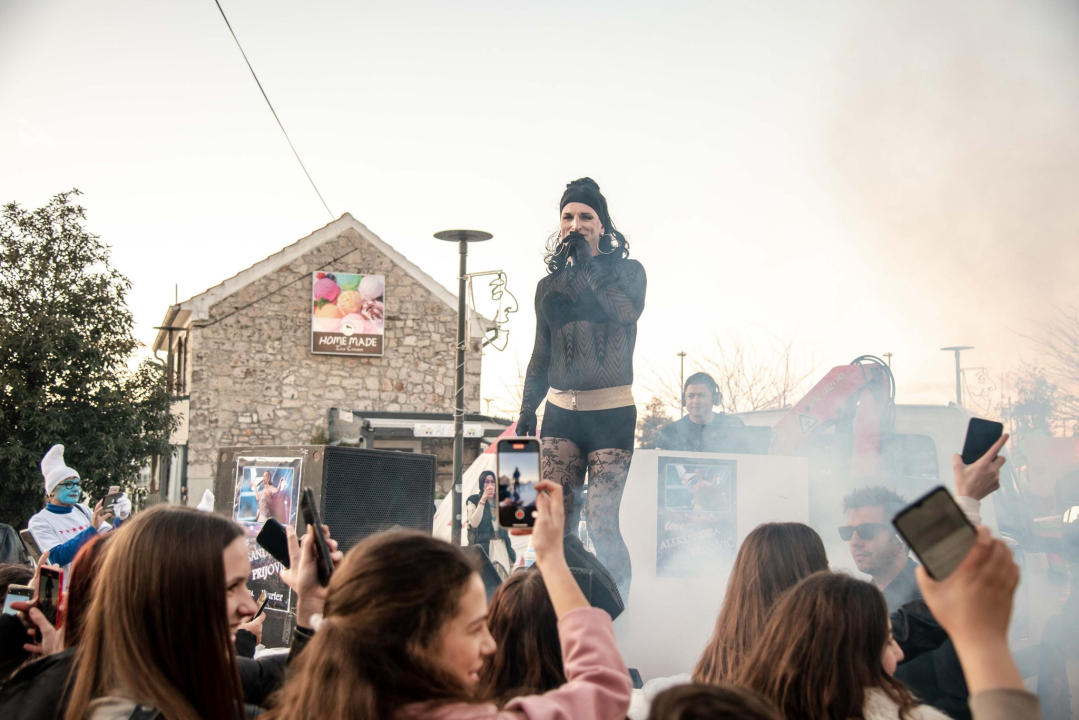  FOTOGALERIJA (2) Aleksandra Prijović nastupila na Murteru, tamo zabrana nije bilo
