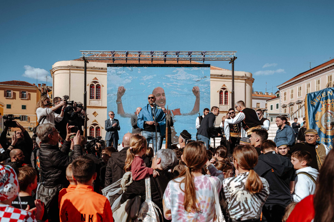 Šibenčani masovno dočekali svjetske prvake, Tucak: 'Gdje god pođem osjećam ljubav koju mi pružate'