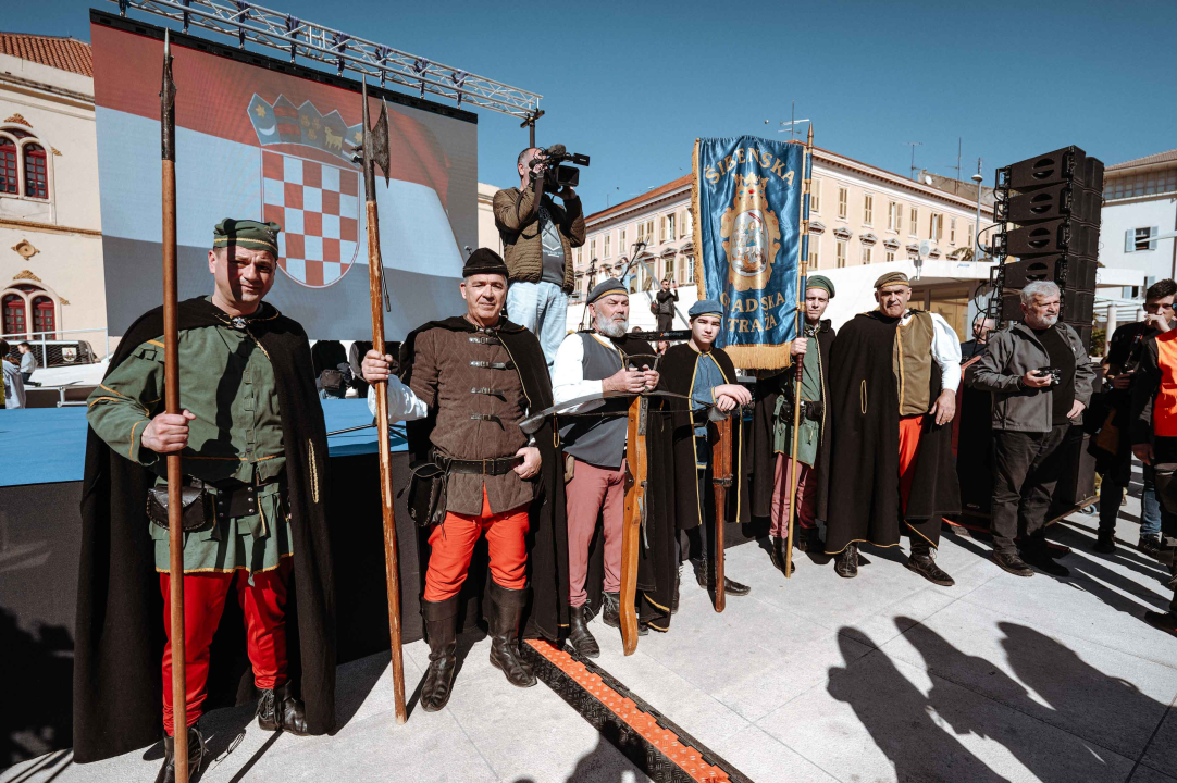 Šibenčani masovno dočekali svjetske prvake, Tucak: 'Gdje god pođem osjećam ljubav koju mi pružate'