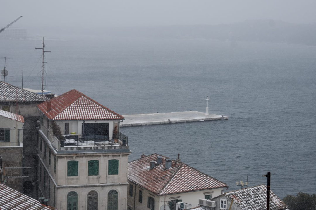 Ovako je Šibenik izgledao na današnji dan 2018. godine, danas je 19 stupnjeva više