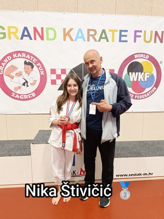 Čak 11 medalja za Karate klub Šibenik na turniru u Ivanjoj Reki