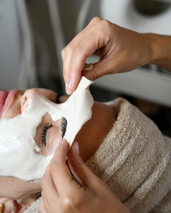 Posjetite novi kozmetički salon Saphir!