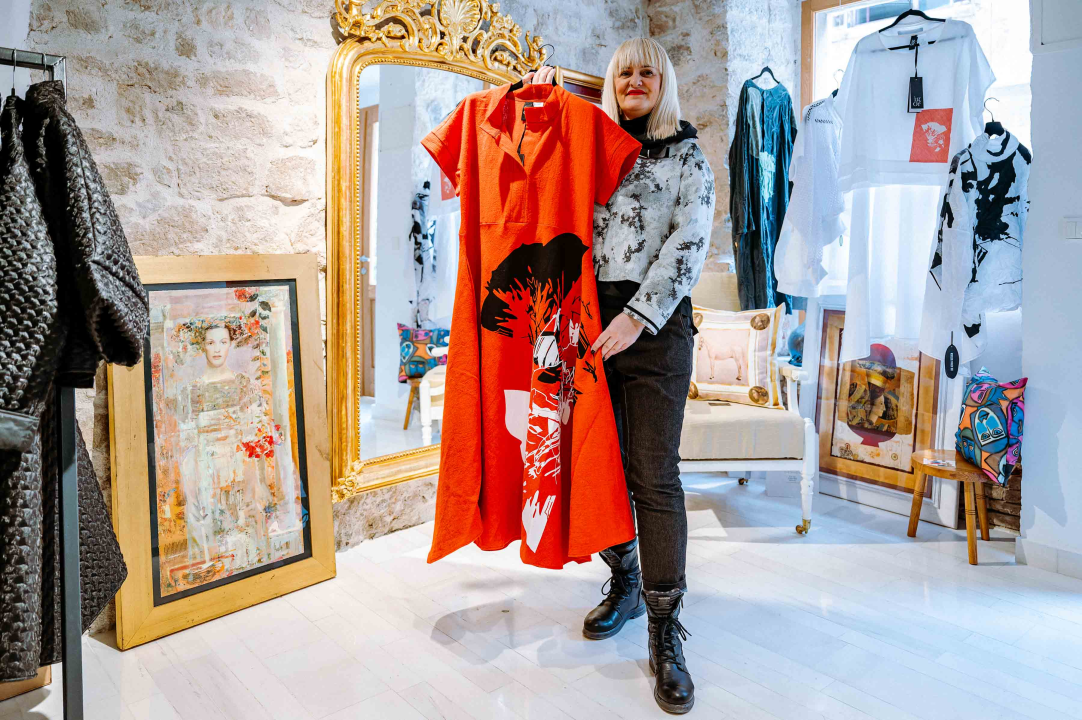 Proljeće u Galeriju Juraj Dalmatinac donosi nove kolekcije odjeće i popust na umjetnine 