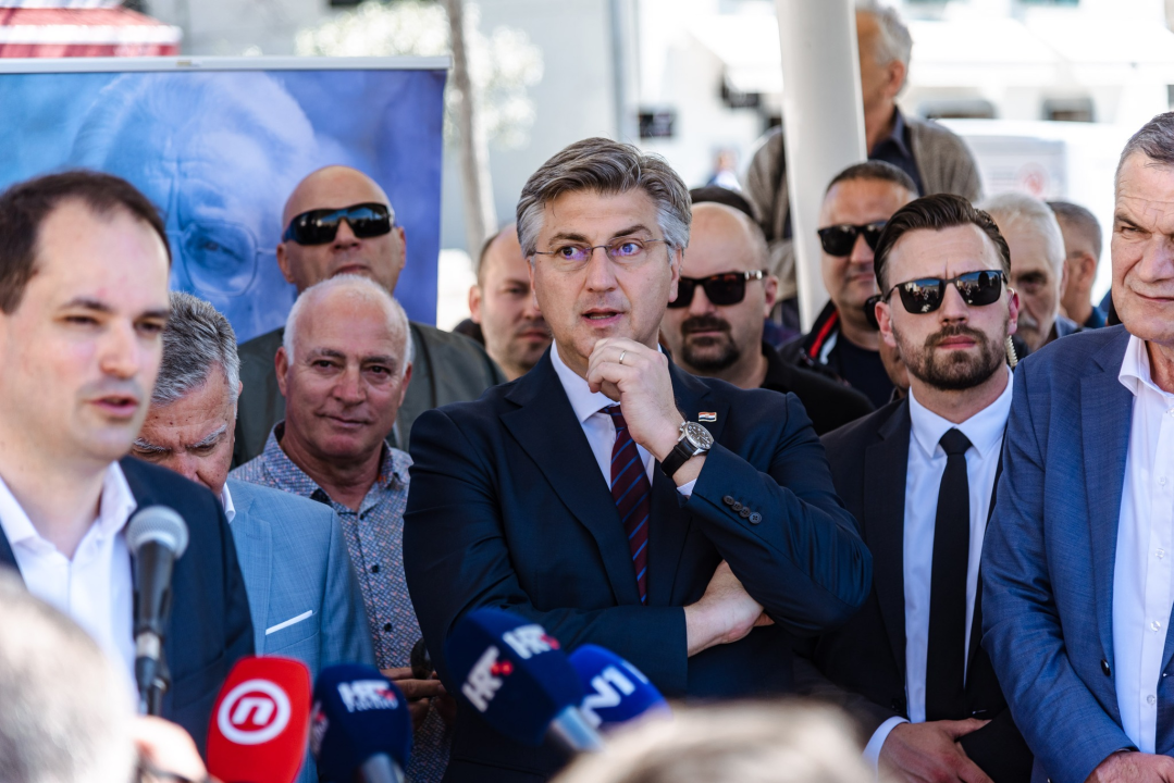 Plenković u Šibeniku: 'Uvjeren sam da će 9. izborna jedinica dati najveći obol ukupnoj pobjedi HDZ-a'