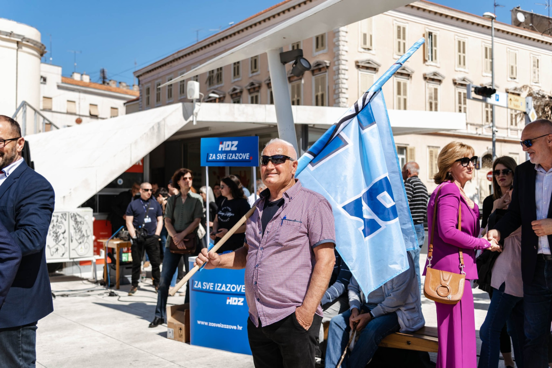 Plenković u Šibeniku: 'Uvjeren sam da će 9. izborna jedinica dati najveći obol ukupnoj pobjedi HDZ-a'