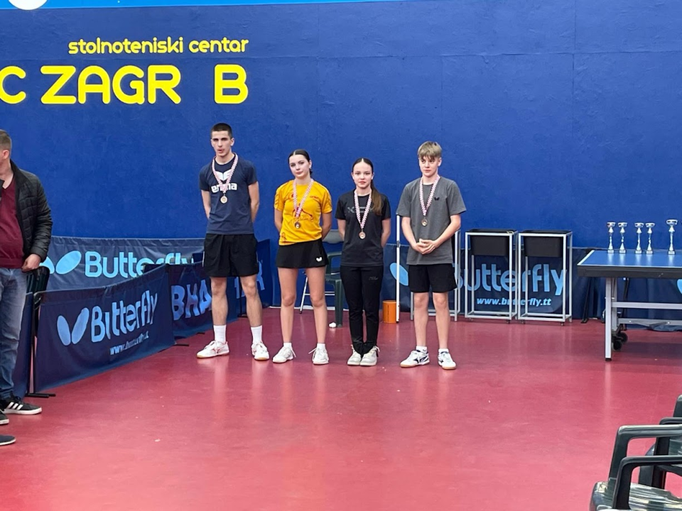 Šibenski stolnotenisači 'poharali' sjever i jug Hrvatske