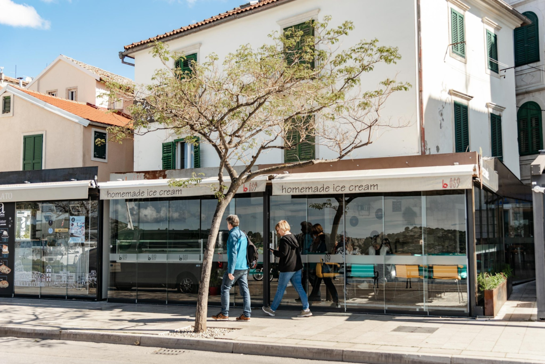 Šibenske ulice ovog ljeta bez škrinja sa sladoledima, moraju biti unutar objekta 