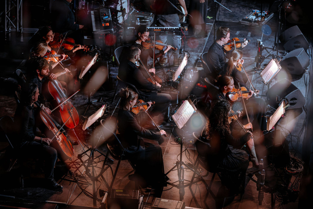 Odlično raspoložena publika i fantastičan nastup Urbana i gudača na Tvrđavi sv. Mihovil