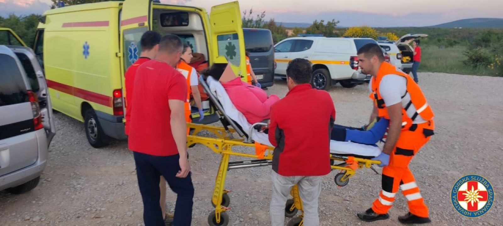 Šibenski HGSS-ovci iz kanjona Čikole izvukli ozlijeđenu ženu