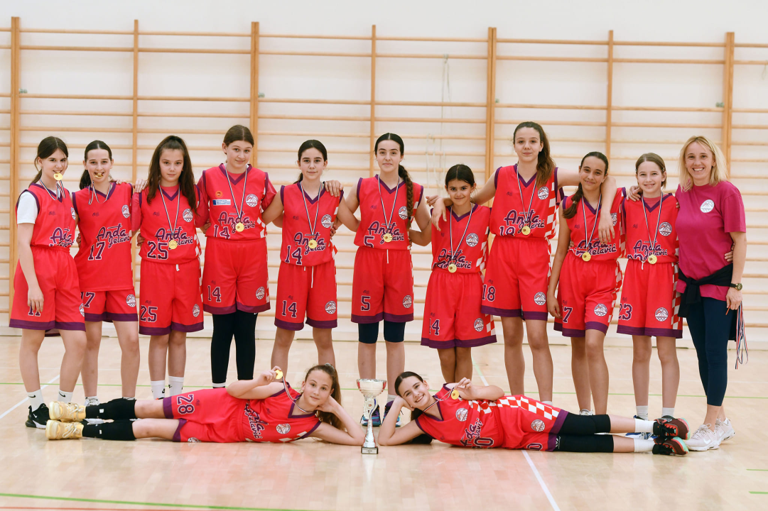 Mlade košarkašice Akademije Anđa Jelavić osvojile turnir u Omišu