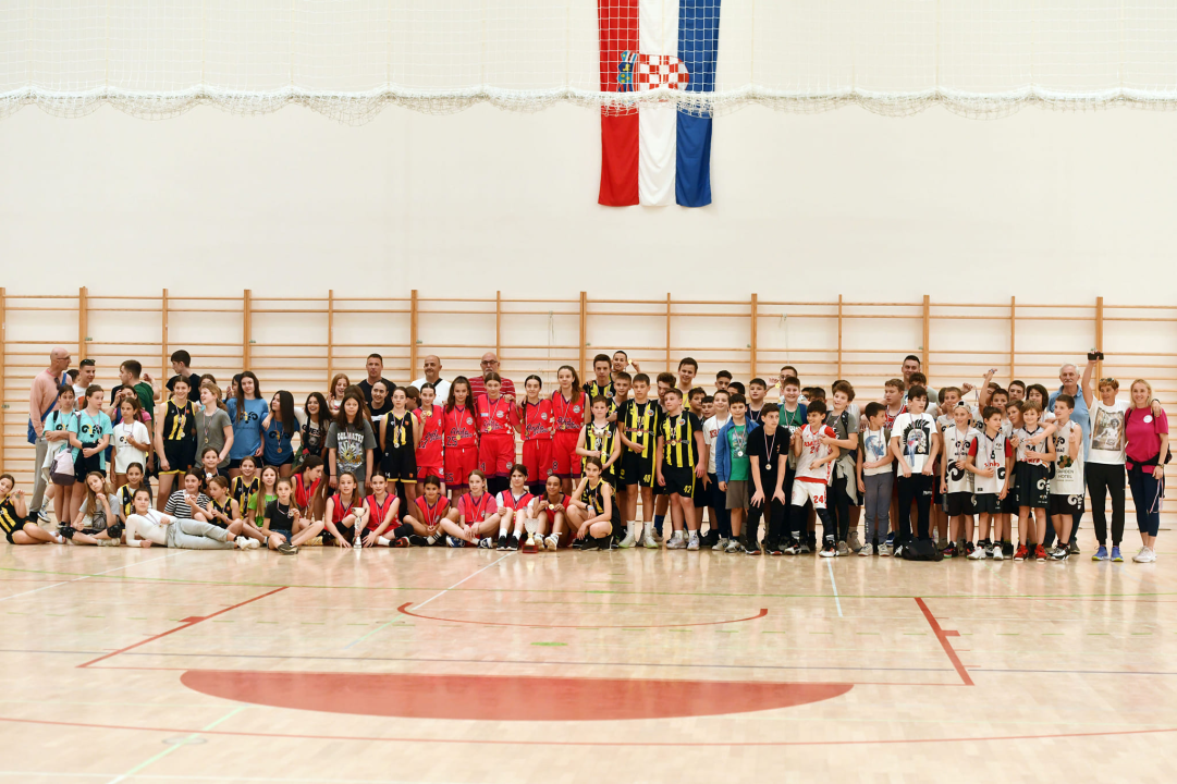 Mlade košarkašice Akademije Anđa Jelavić osvojile turnir u Omišu