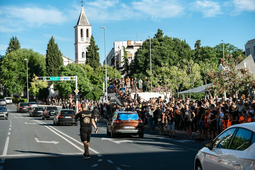 Šibenik dočekao svoje heroje u narančastom: 'Carević ostaje, sezona time završena'
