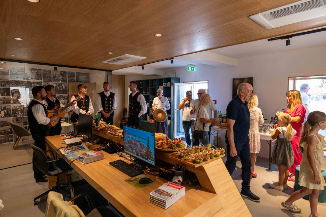 Tribunj dobio novi Turistički informativni centar: 'Napokon imamo reprezentativan prostor'