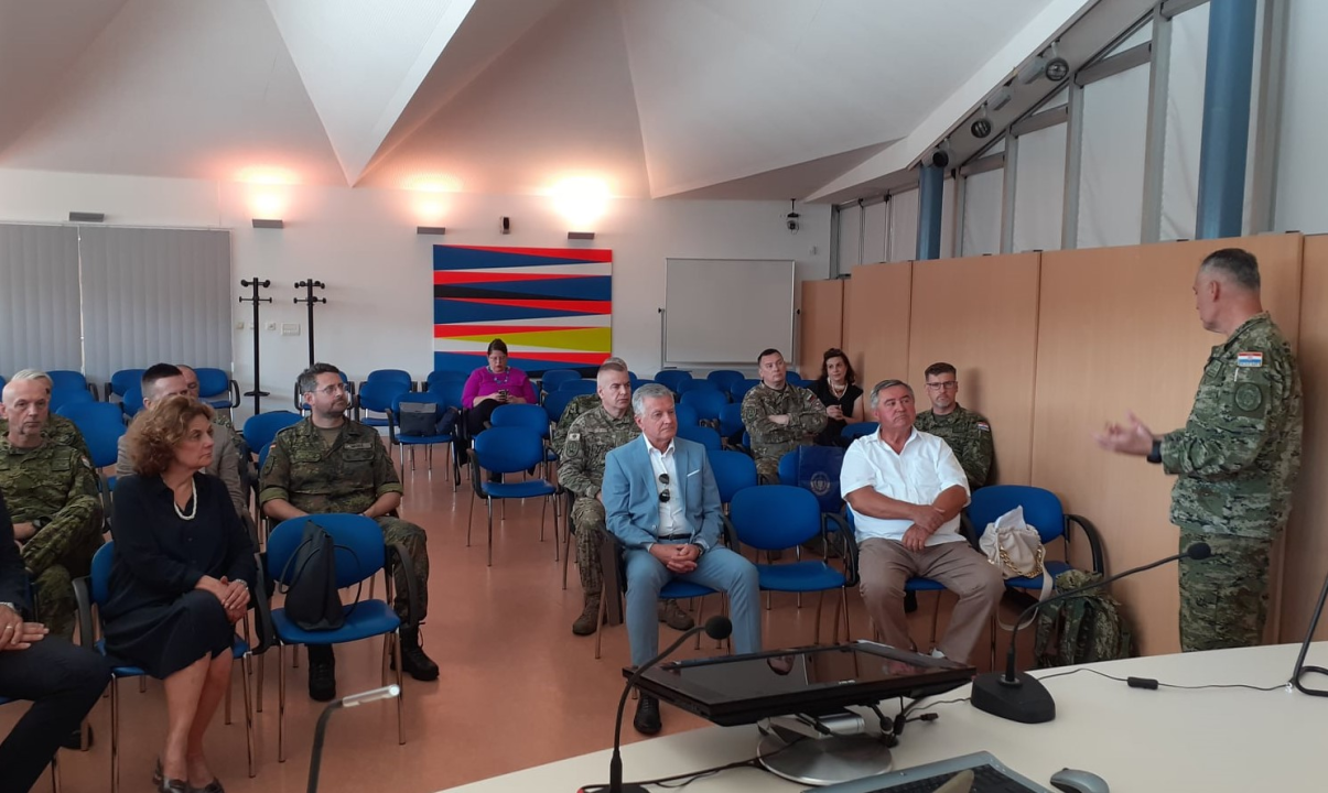 Burić i Jelić primili polaznike Ratne škole 'Ban Josip Jelačić'