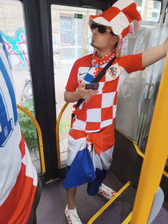 Za Hrvatsku su sa stadiona na Šubićevcu navijali i učenici s učiteljicama