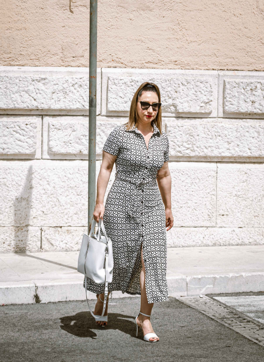 Visoke temperature potakle sređene Šibenčanke da iz ormara izvuku široke komade