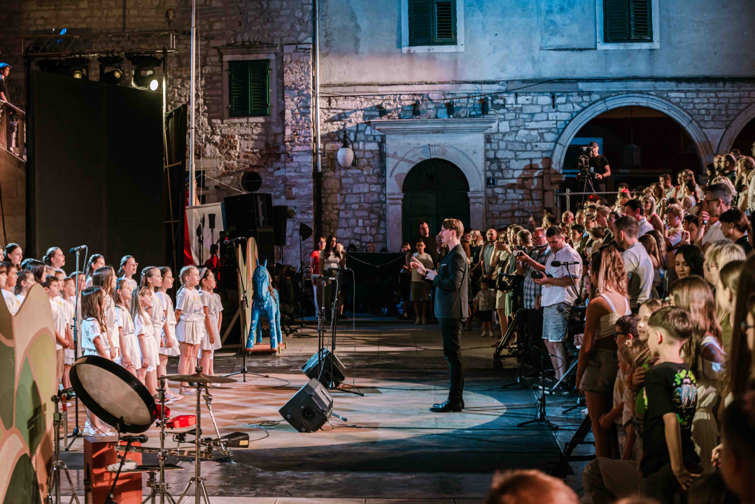 Otvoren 64. MDF: 'Šibenska djeco, cijenite što imate i ne skidajte osmijeh s lica'