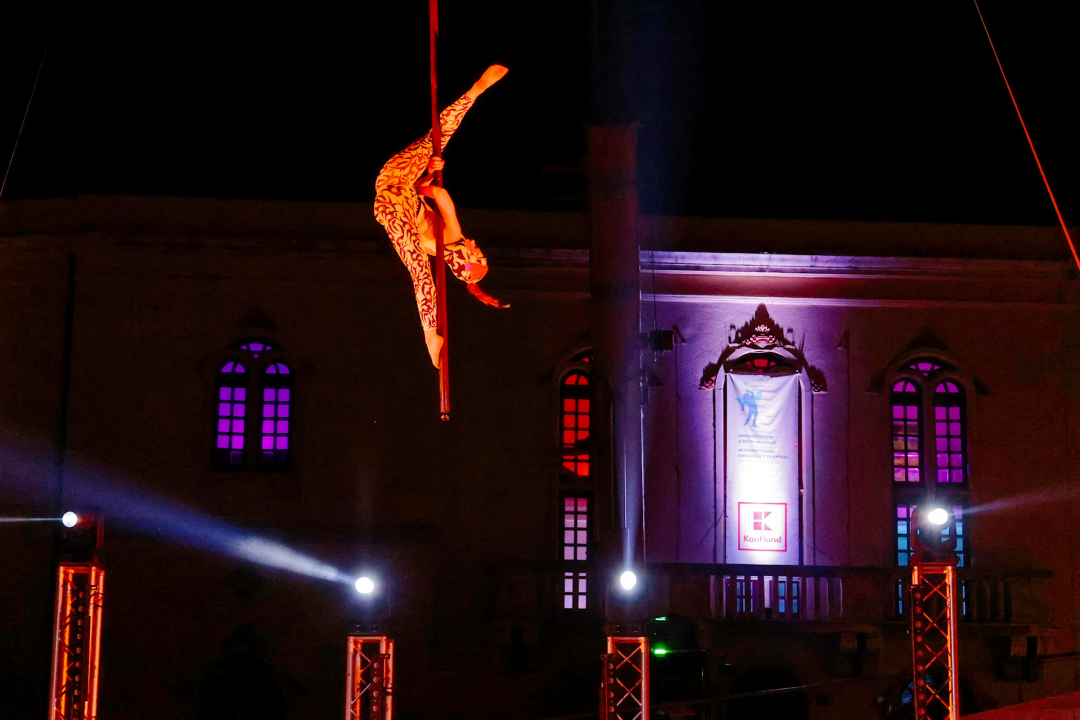 Talijanski akrobati oduševili Šibenčane: Evo što su vam iz MDF-a pripremili za danas  