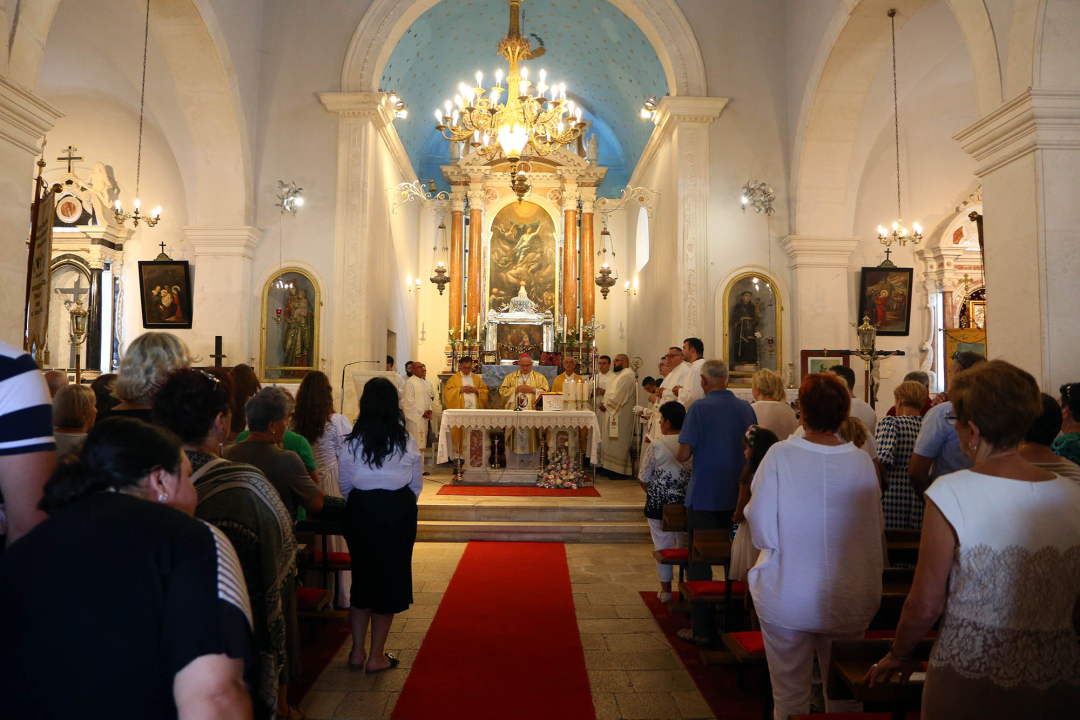 U Rogoznici proslavljena Gospa od kapelice