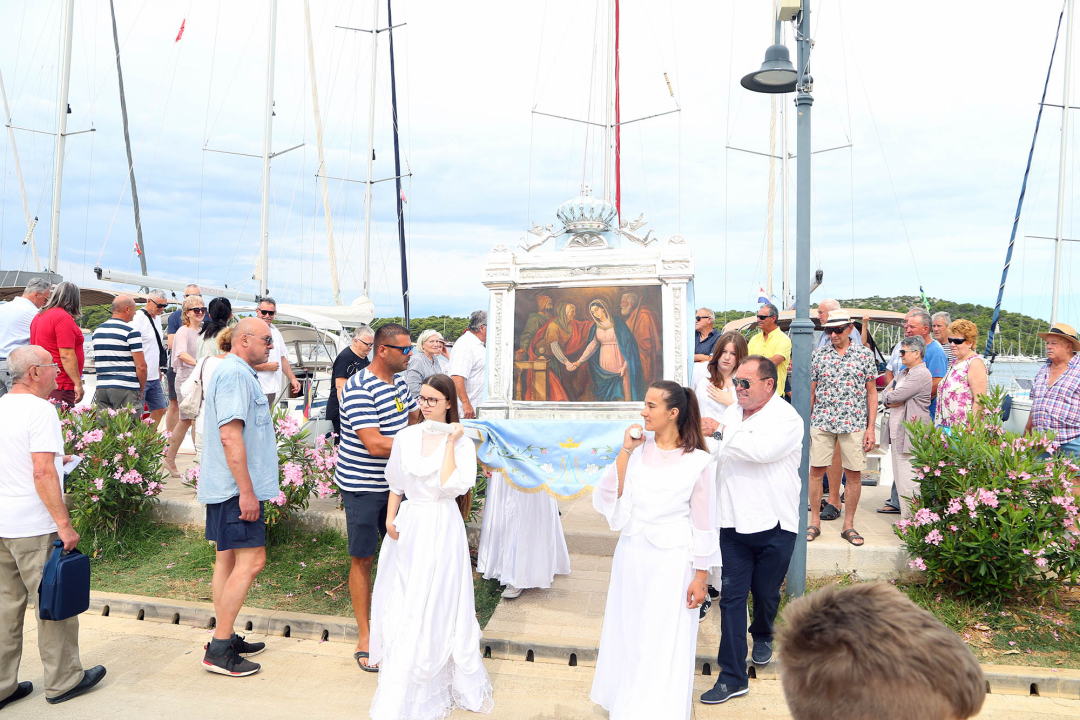 U Rogoznici proslavljena Gospa od kapelice