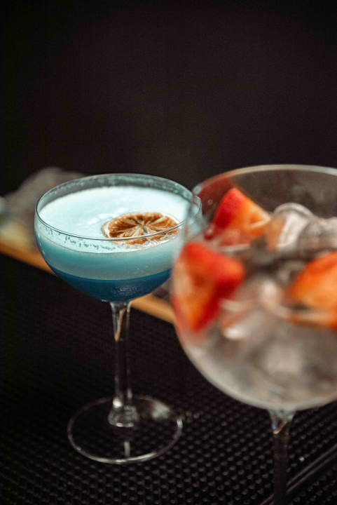 Mladi par u srcu grada otvorio posebni Ginfinity Bar!