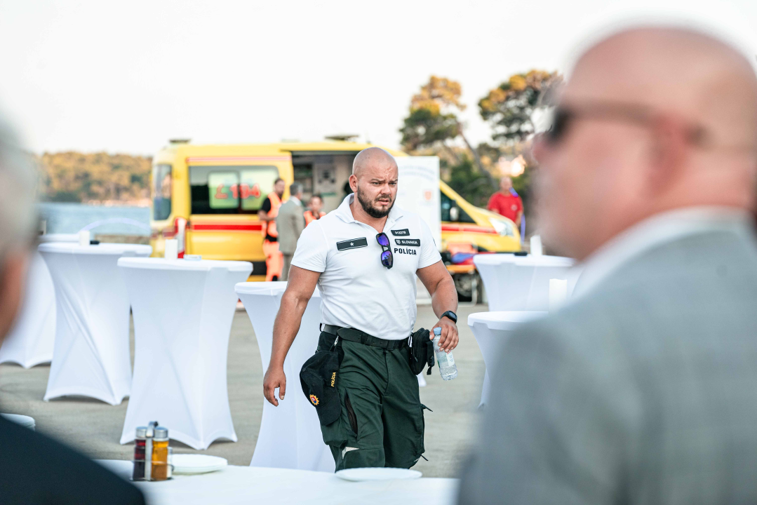 Na Martinskoj se okupili policajci, a Božinović poručio: 'Jedna smo od najsigurnijih zemalja na svijetu'