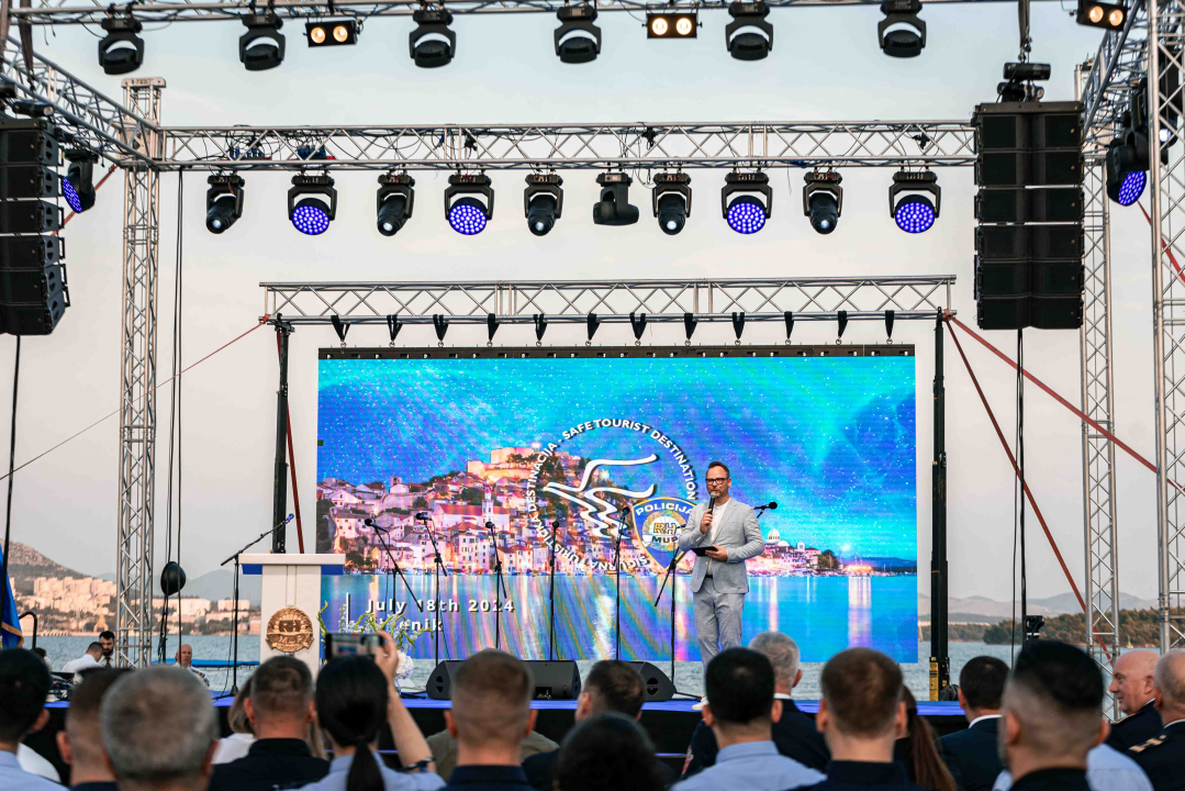 Na Martinskoj se okupili policajci, a Božinović poručio: 'Jedna smo od najsigurnijih zemalja na svijetu'