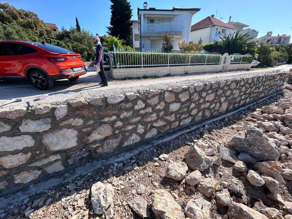 U sanaciju pomorskog dobra u Žaboriću i na Zlarinu uloženo 70 tisuća eura