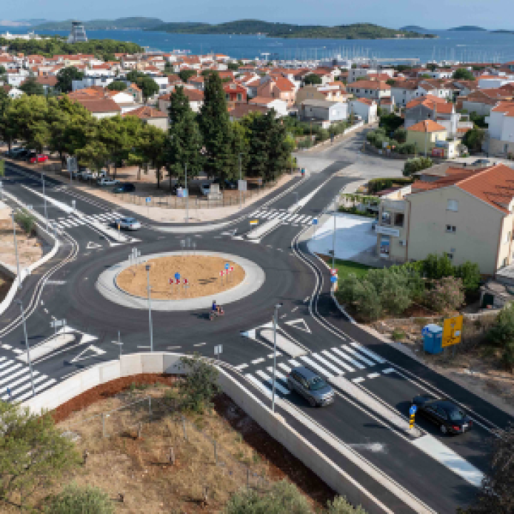 U Vodicama puštena u promet obnovljena cesta s dva nova rotora