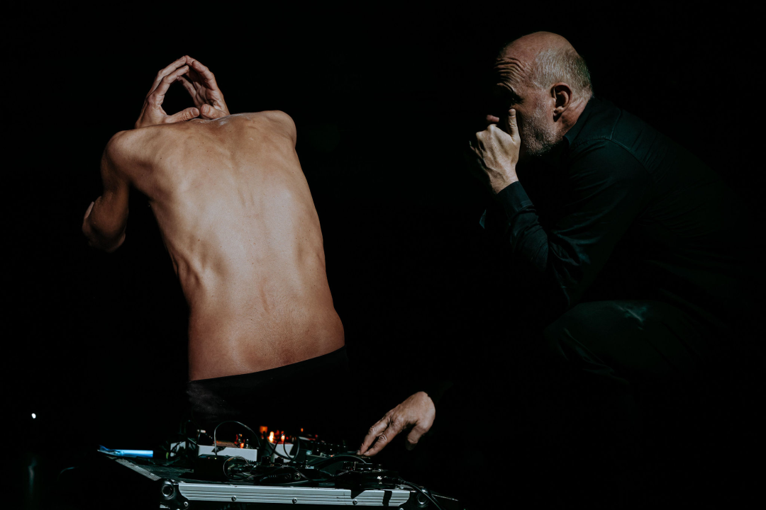 Anatomija zagrljaja i preispitivanje percepcije vlastitog tijela na tvrđavi Barone