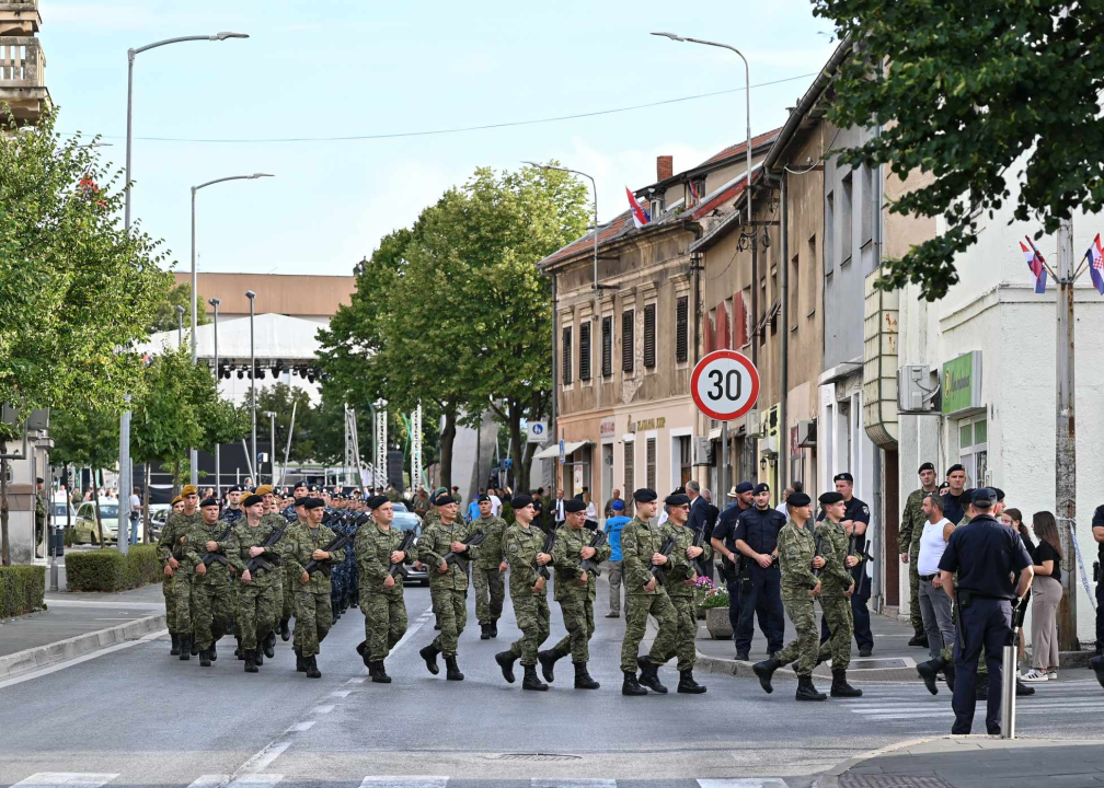 Svečanost na Kninskoj tvrđavi: Vijore se hrvatski barjaci u znak Dana pobjede