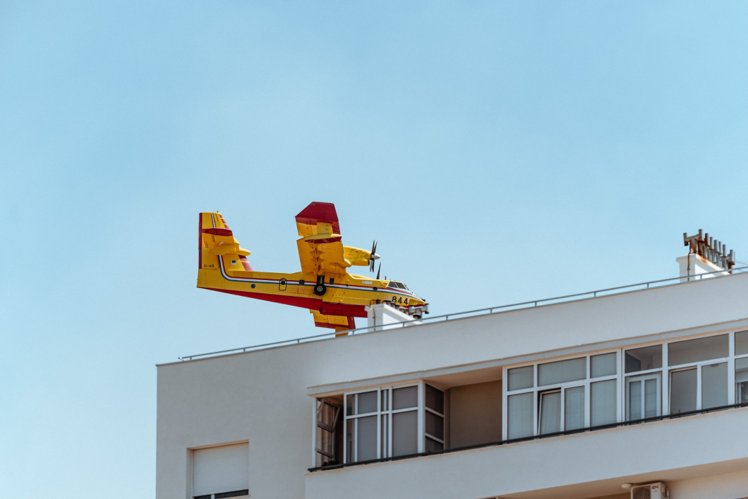 Požar i dalje aktivan, no pod kontrolom je vatrogasaca: Izgorjela je površina od oko 3,5 hektara