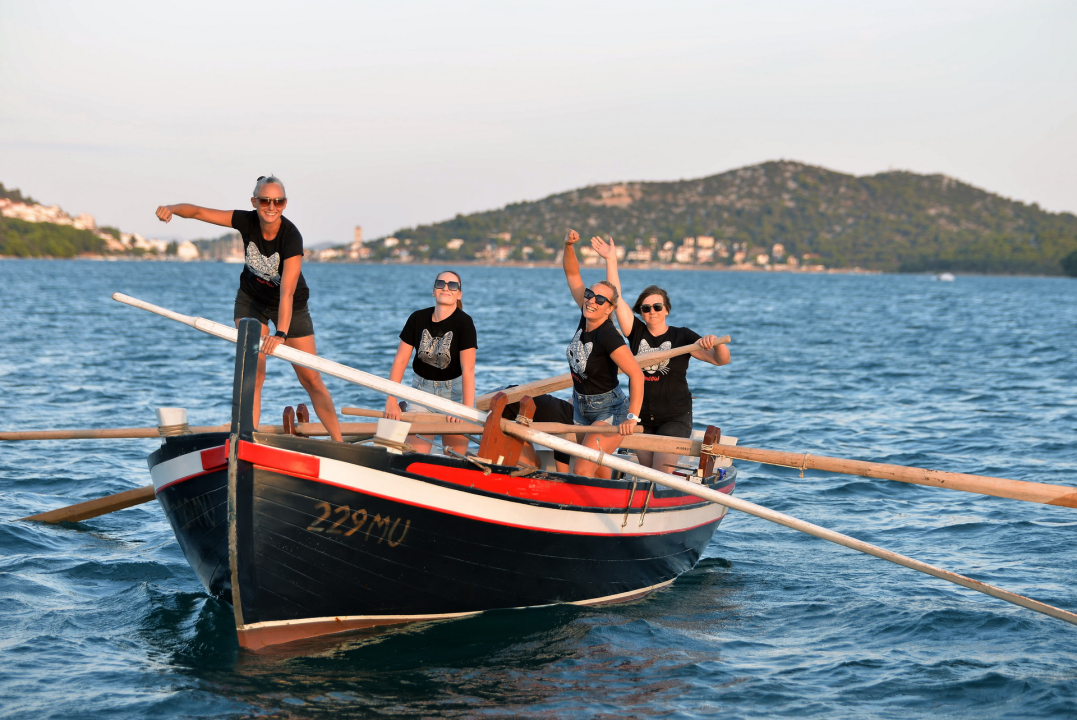Mačkove mace odnijele pobjedu na tradicionalnoj veslačkoj regati 'Dlan i veslo'