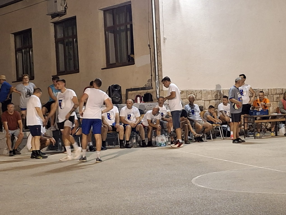 Dan raslinske košarke obilježen utakmicom veterana domaćeg kluba i Šibenke