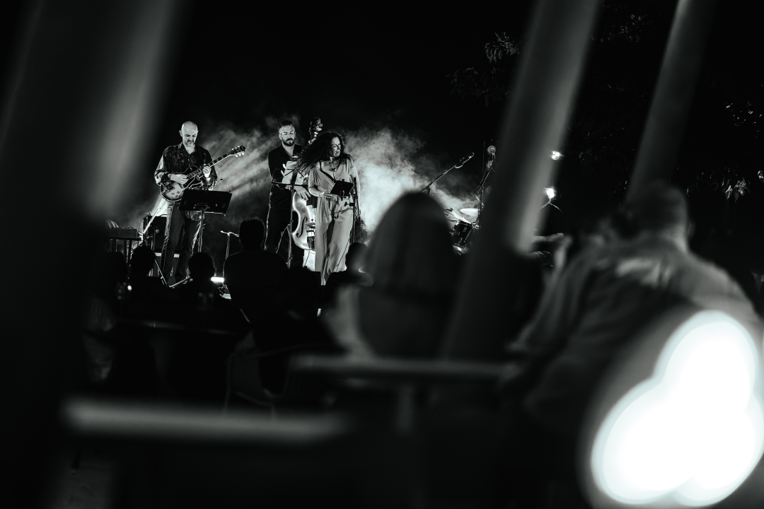 Oblaci su se razišli, nevrijeme je pričekalo, a Lelu Kaplowitz je na pozornicu Baronea ispratio puni mjesec