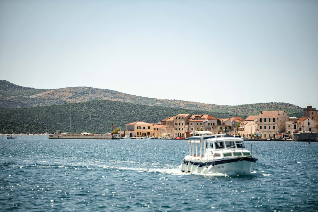 Krapanj: Patuljasti otok spužvi prepun tradicije