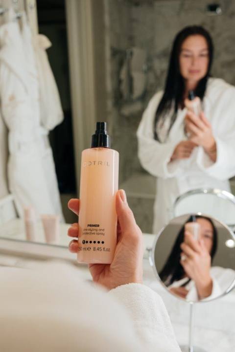 Glamurozna Iva Jerković zasjala na crvenom tepihu Venezia Film Festivala uz Cotril