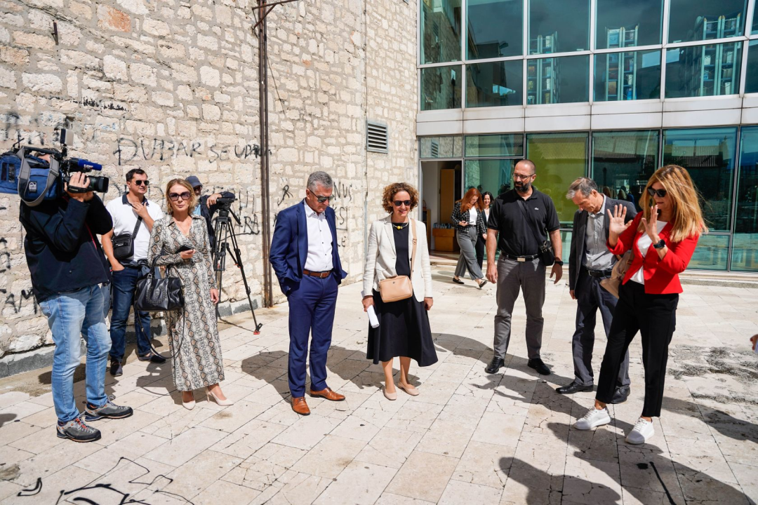Ministrica Obuljen Koržinek obišla šibenske kulturne ustanove 'Šibenik je pokazao kako se u cijelosti može transformirati...'
